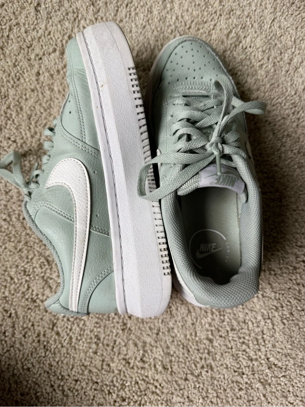 Nike Kids Mint-Teal Low-Top Sneakers with White Swoosh